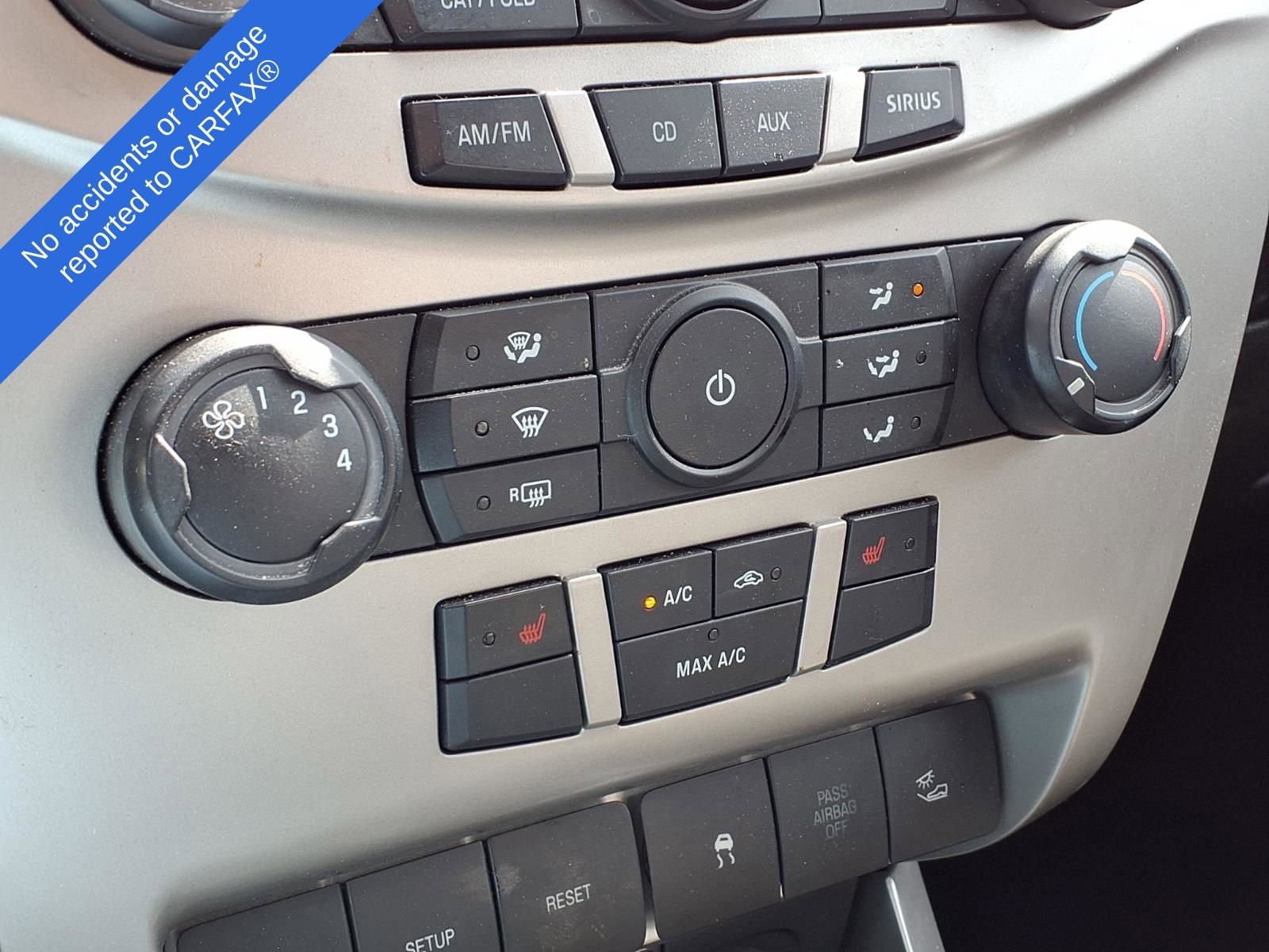 Thumbnail: 2010 Ford Focus - 19