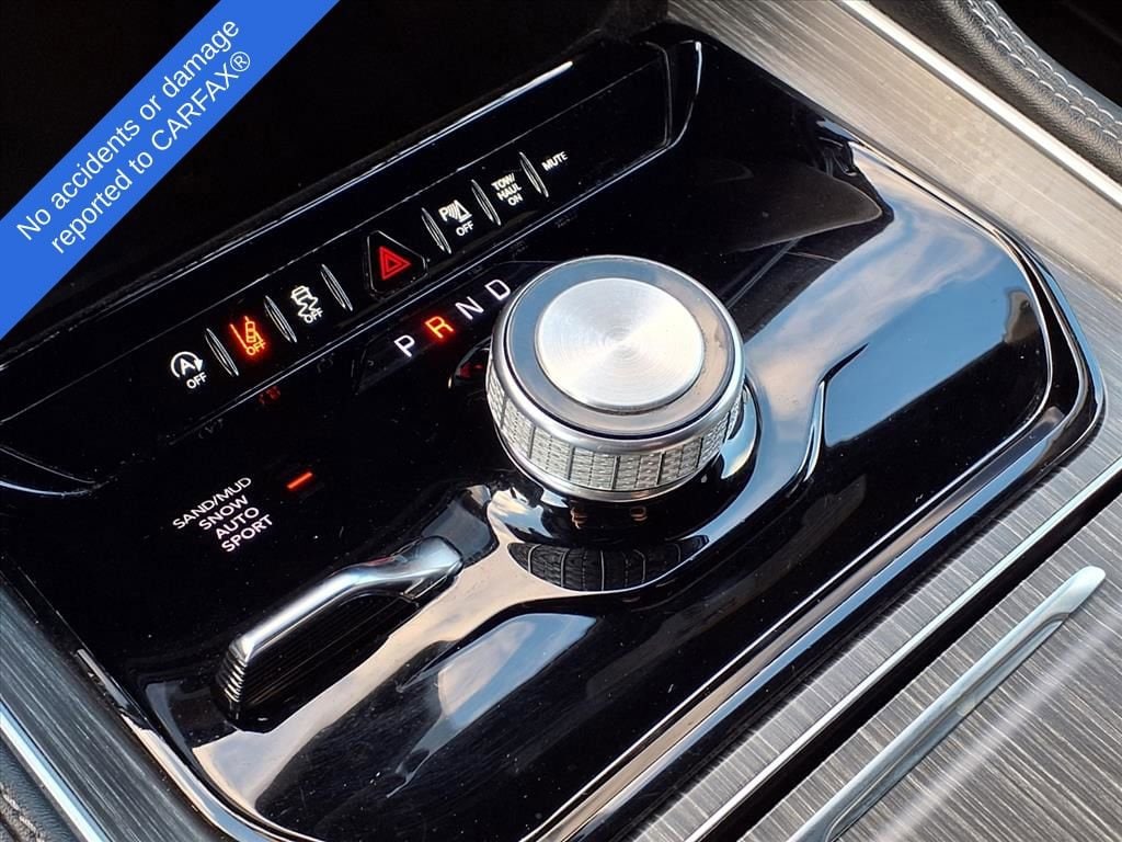 Thumbnail: 2024 Jeep Wagoneer - 29