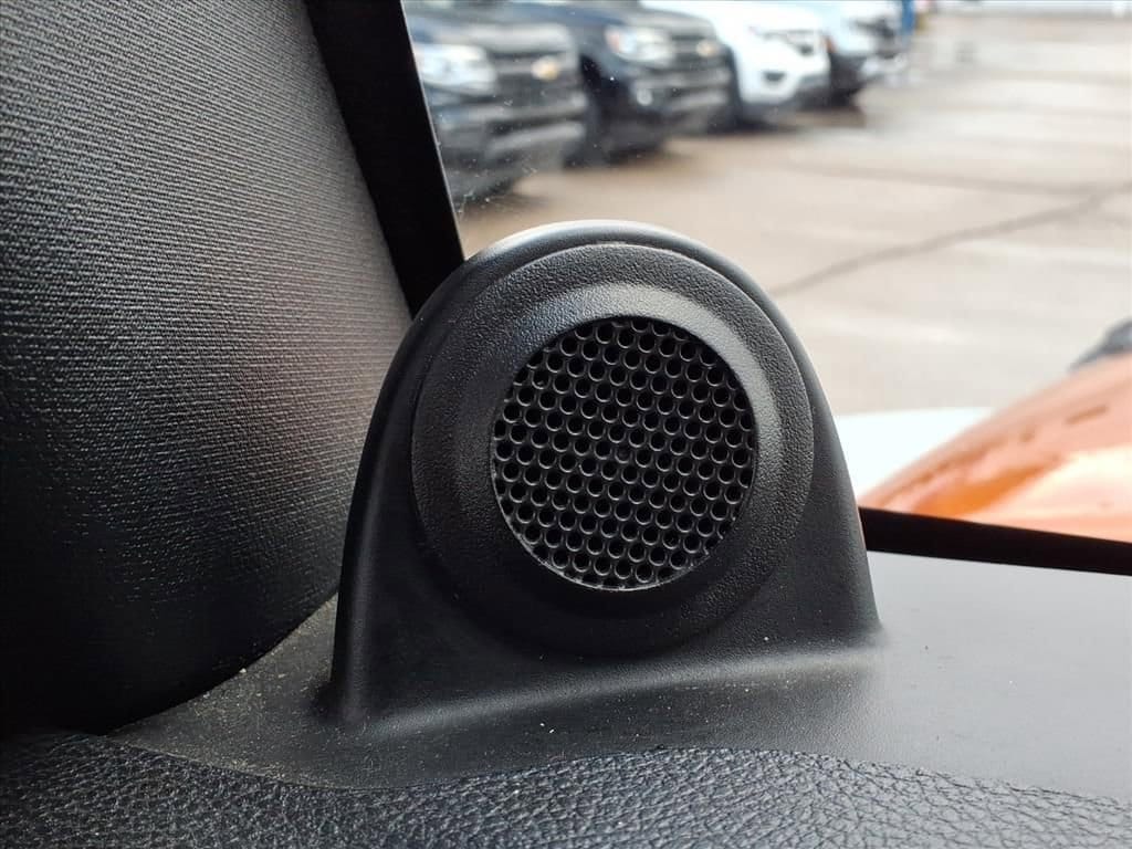 Thumbnail: 2011 Jeep Wrangler - 16