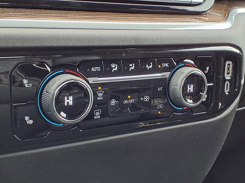 Thumbnail: 2026 Chevrolet Silverado 1500 - 23