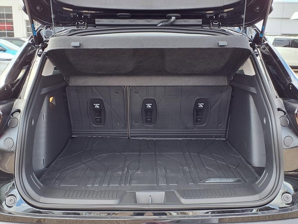 Thumbnail: 2026 Chevrolet Trax - 9