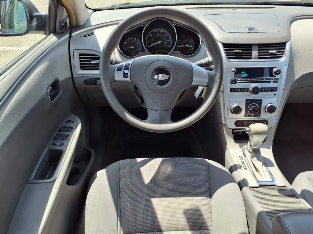 Thumbnail: 2008 Chevrolet Malibu - 13