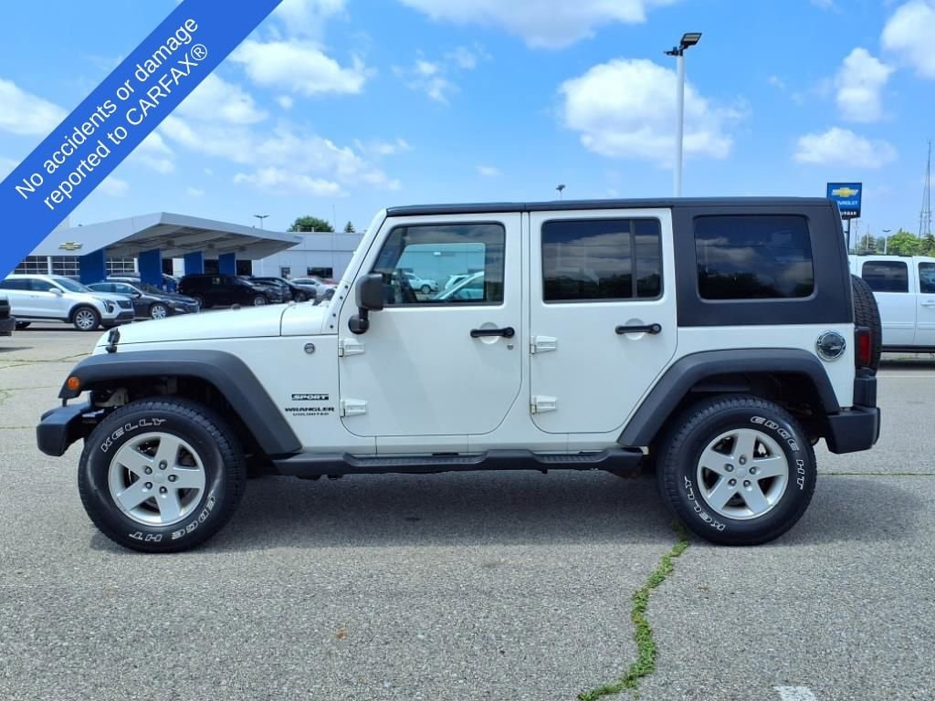 Thumbnail: 2010 Jeep Wrangler - 9