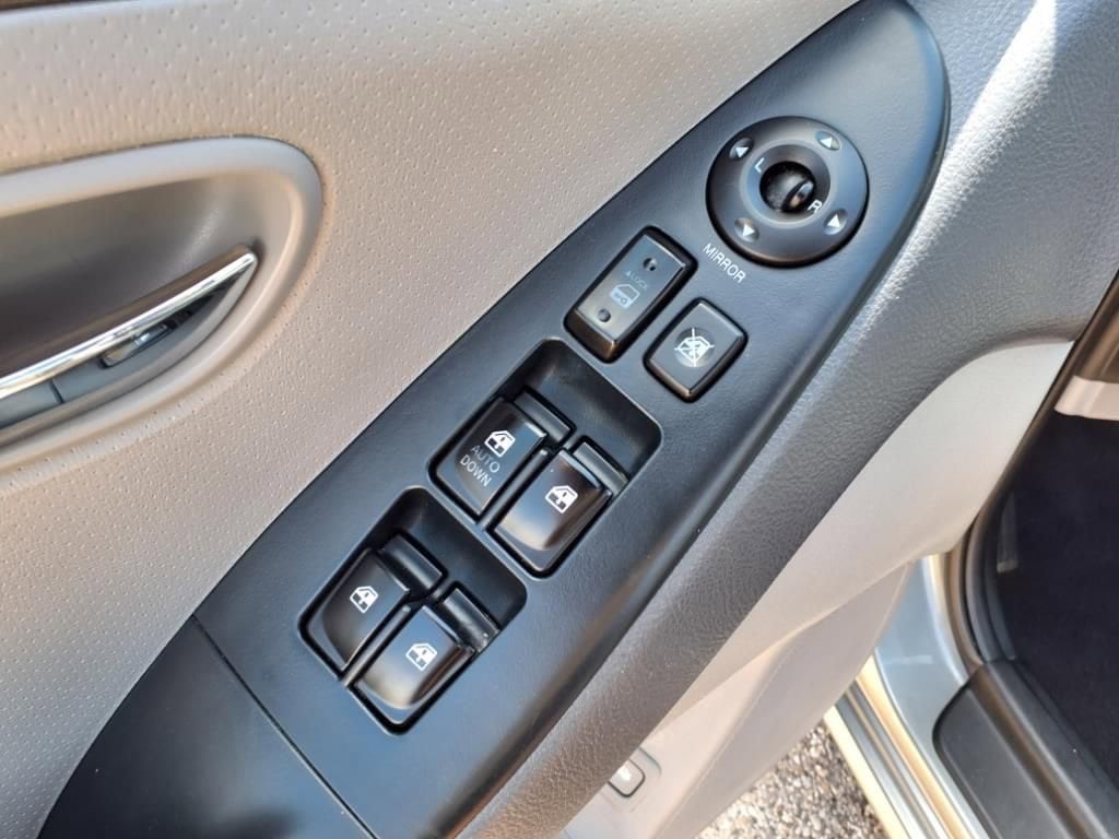 Thumbnail: 2010 Hyundai Elantra - 15
