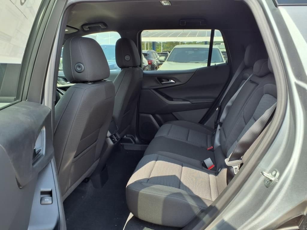 Thumbnail: 2026 Chevrolet Equinox - 9