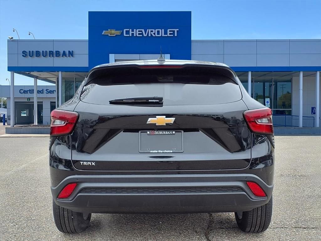 Thumbnail: 2026 Chevrolet Trax - 5