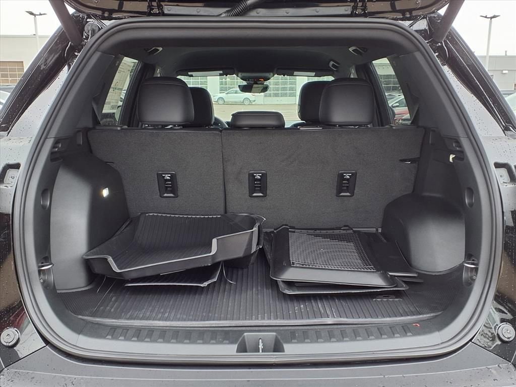 Thumbnail: 2026 Chevrolet Equinox - 8