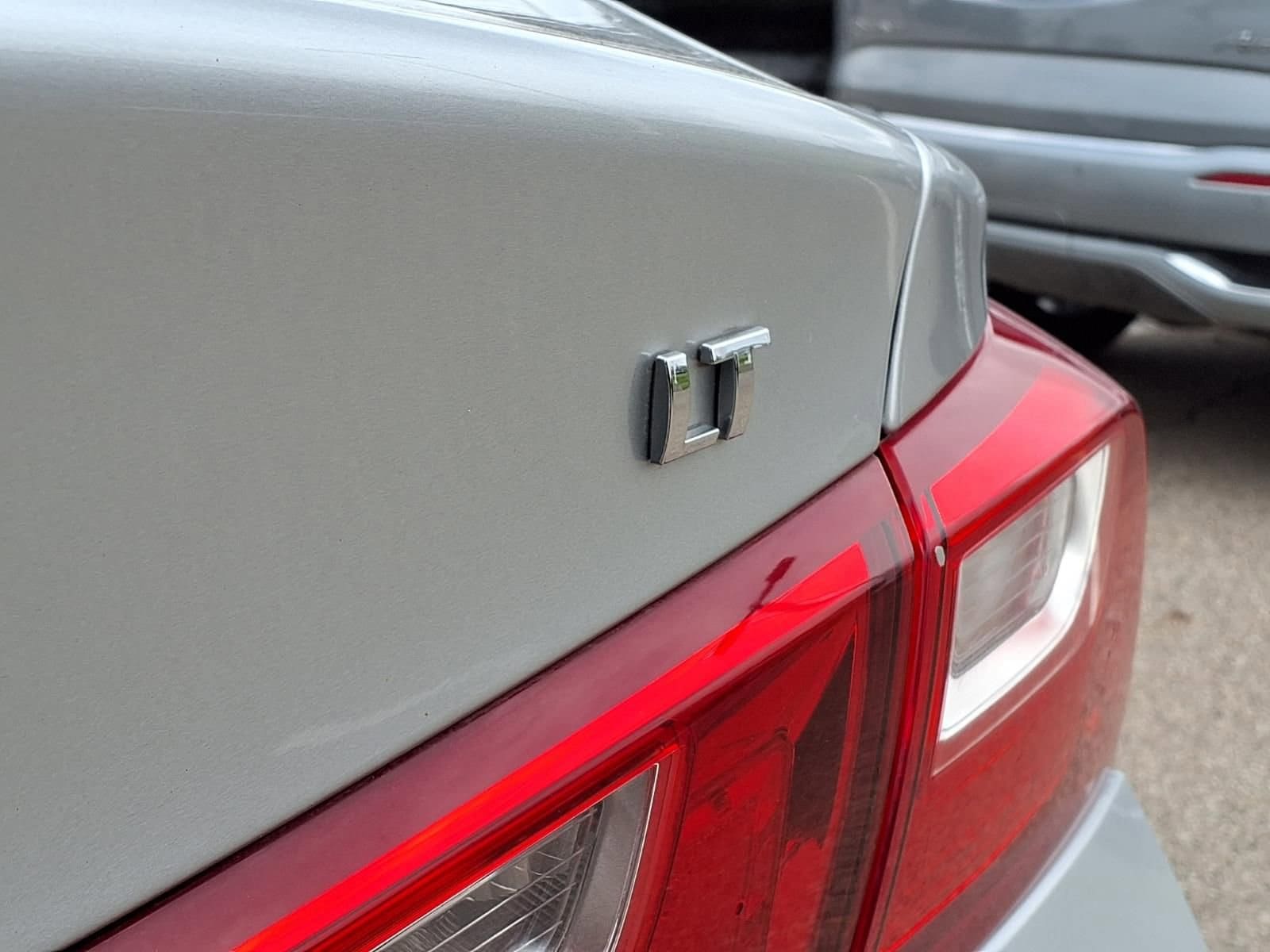 Thumbnail: 2016 Chevrolet Malibu - 10