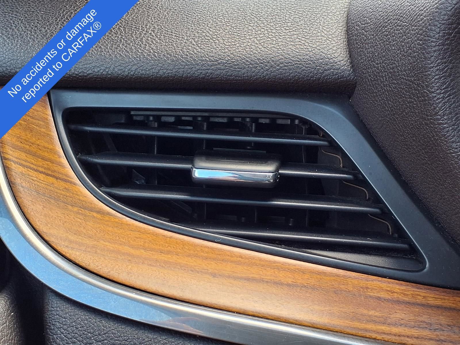 Thumbnail: 2017 Lincoln MKC - 27