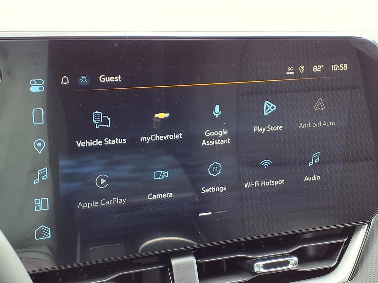 2027 Chevrolet Equinox LT - Photo 18