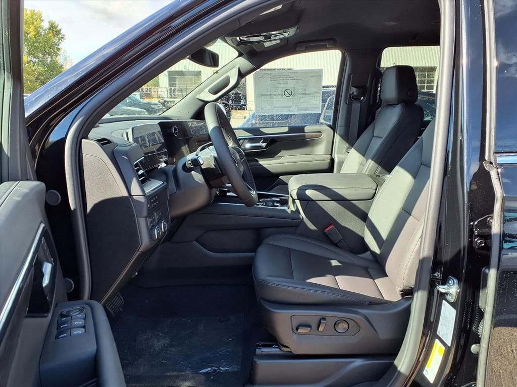 Thumbnail: 2026 Chevrolet Tahoe - 14