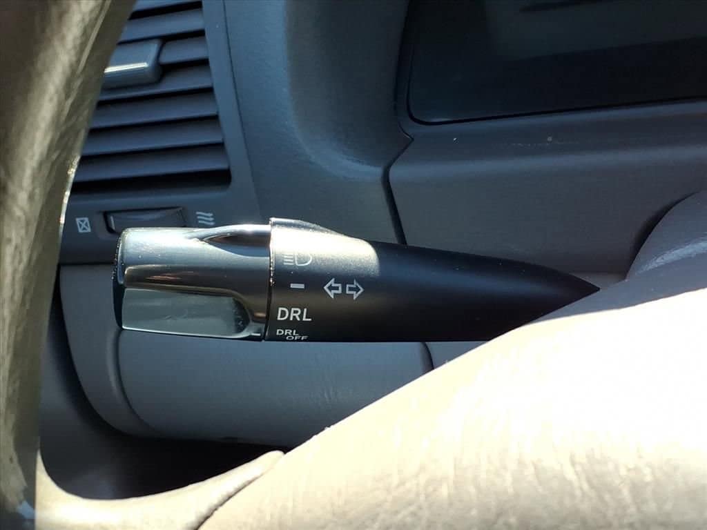 Thumbnail: 2004 Toyota Camry - 20