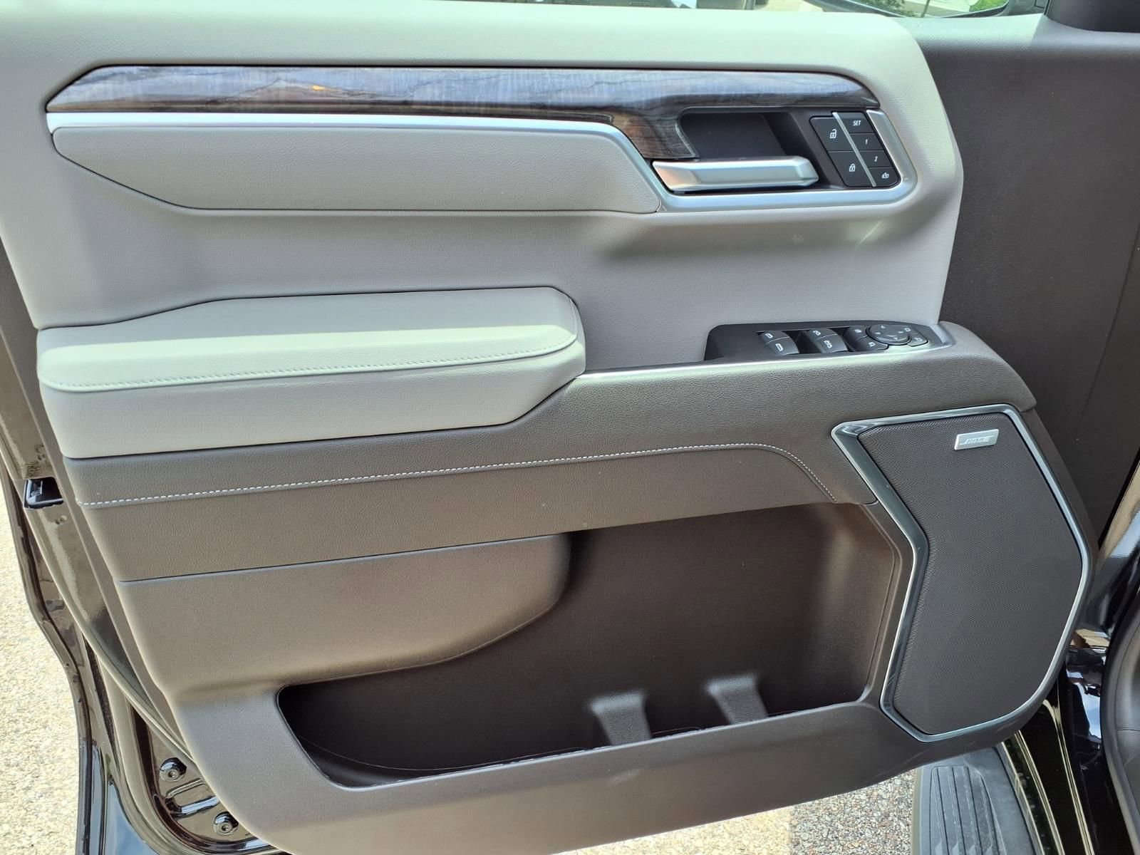 Thumbnail: 2026 Chevrolet Silverado 1500 - 11