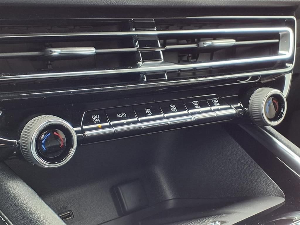 Thumbnail: 2026 Chevrolet Traverse - 19