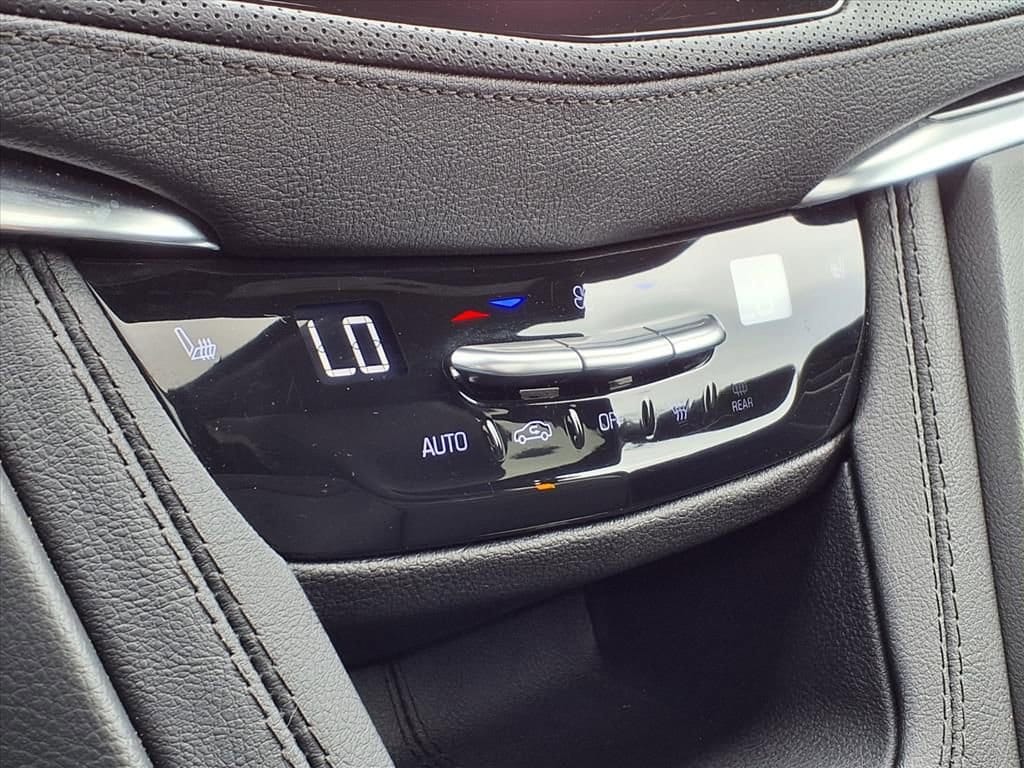 Thumbnail: 2024 Cadillac XT5 - 26