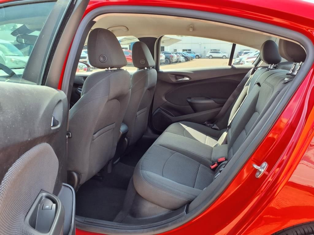 Thumbnail: 2016 Chevrolet Cruze - 10