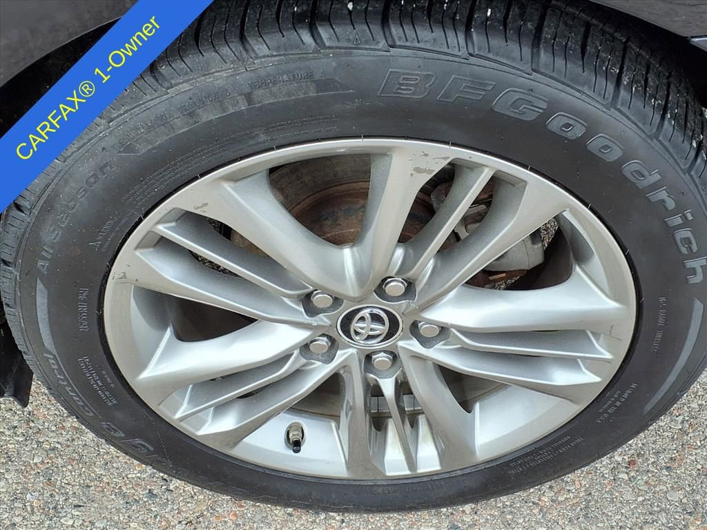 Thumbnail: 2015 Toyota Camry - 10