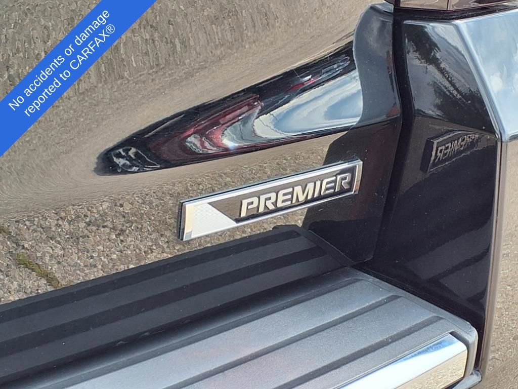 Thumbnail: 2018 Chevrolet Suburban - 11