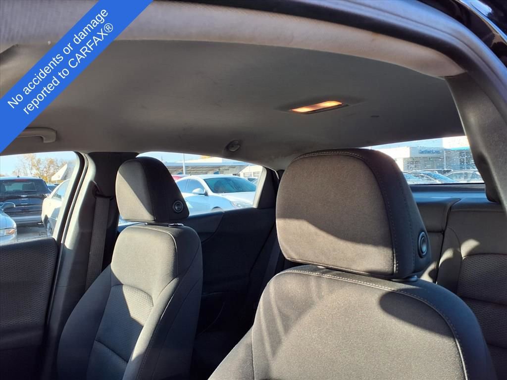 Thumbnail: 2016 Chevrolet Malibu - 18