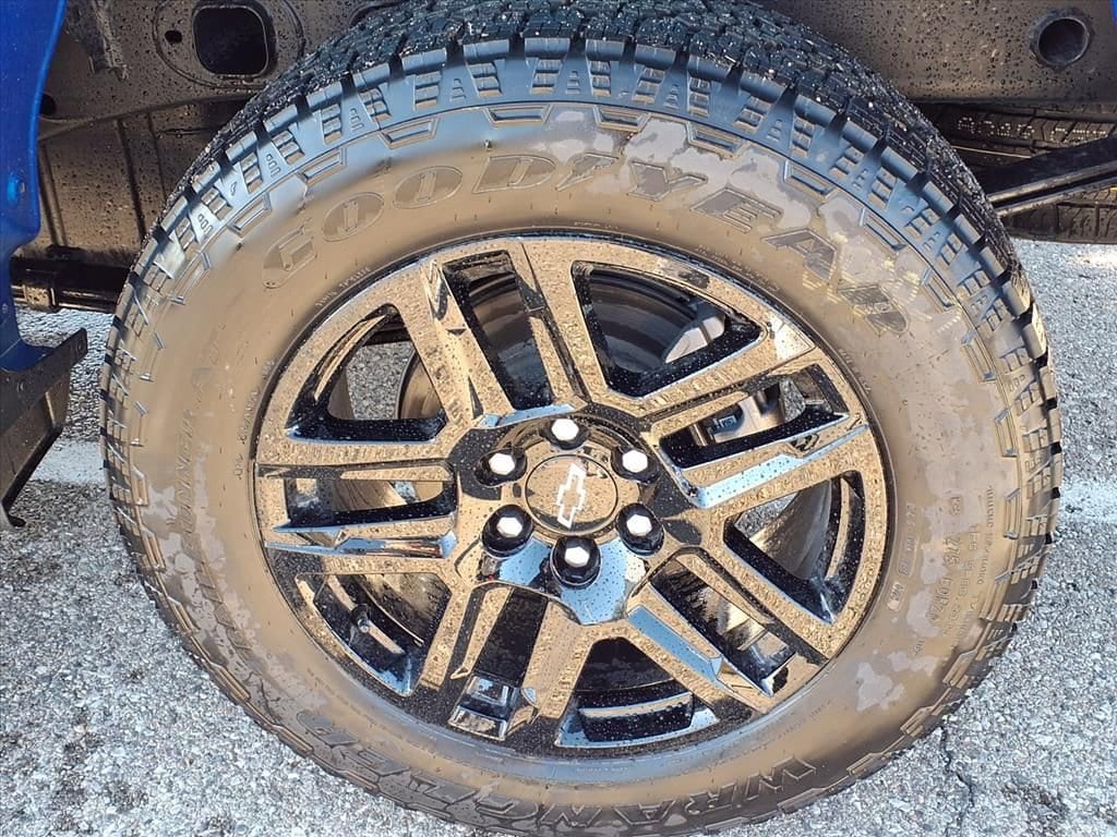 Thumbnail: 2026 Chevrolet Silverado 1500 - 7