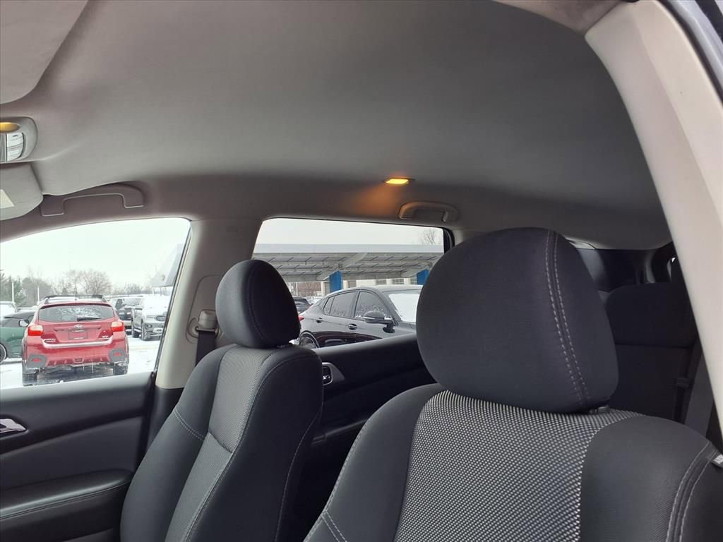 Thumbnail: 2019 Nissan Pathfinder - 19