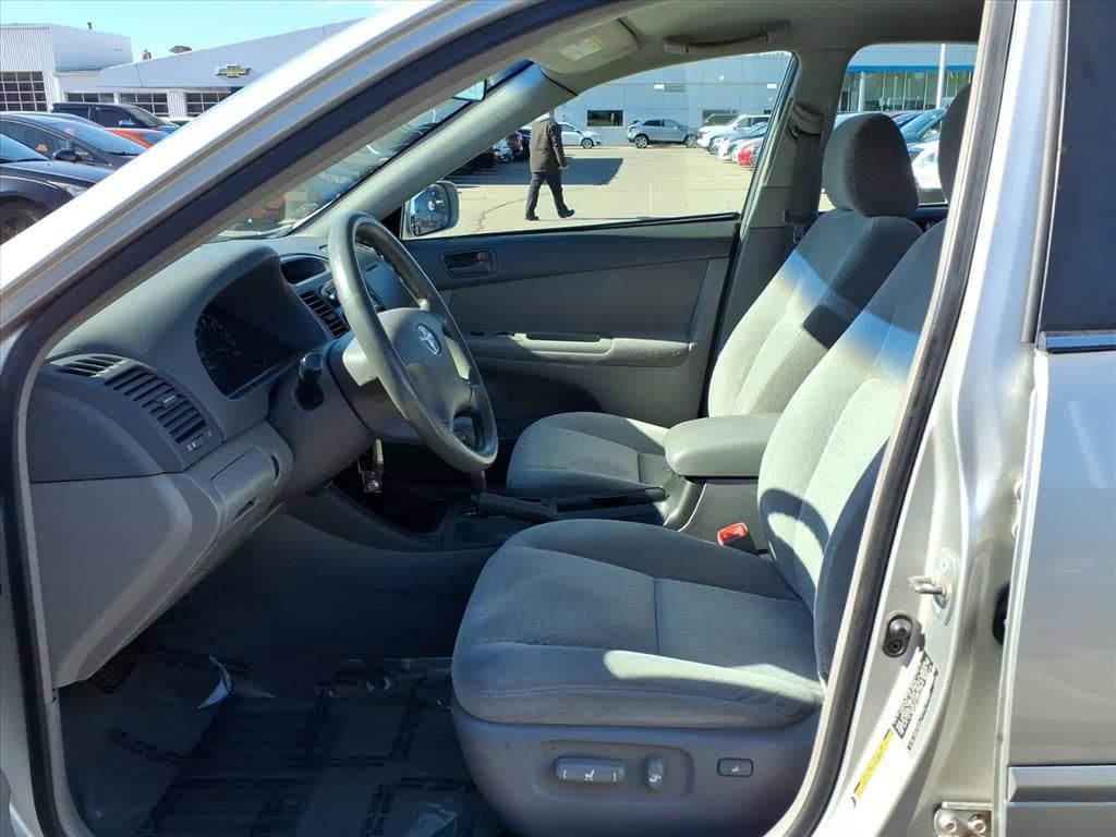 Thumbnail: 2004 Toyota Camry - 15