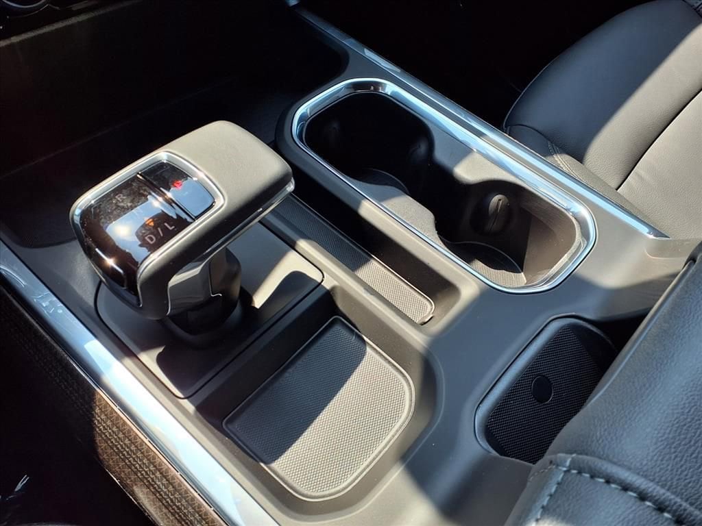 Thumbnail: 2026 Chevrolet Silverado 1500 - 19
