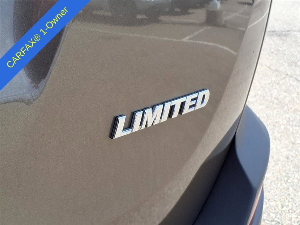 Thumbnail: 2014 Toyota RAV4 - 11