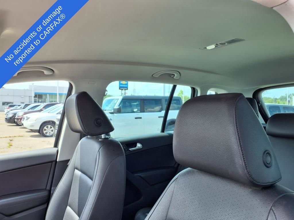 Thumbnail: 2014 Volkswagen Tiguan - 19