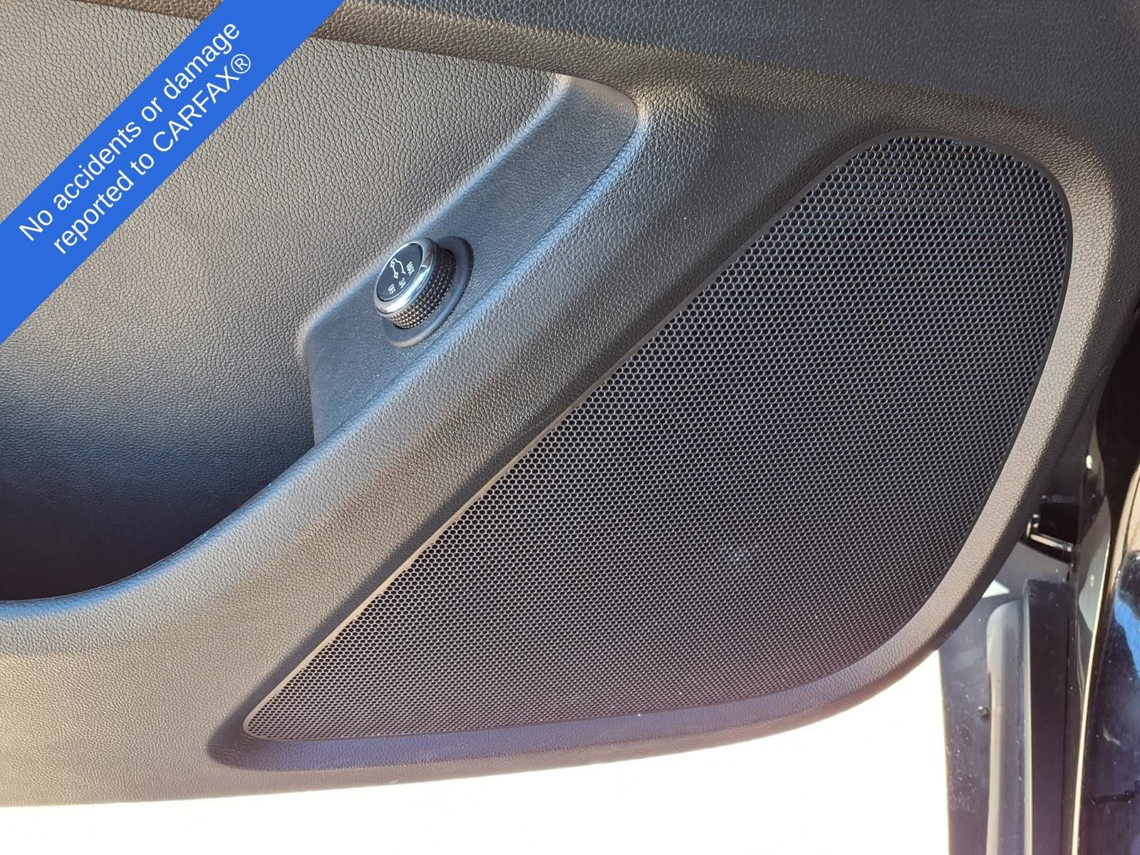 Thumbnail: 2023 Chevrolet Traverse - 17