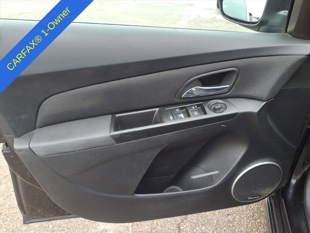 Thumbnail: 2014 Chevrolet Cruze - 14