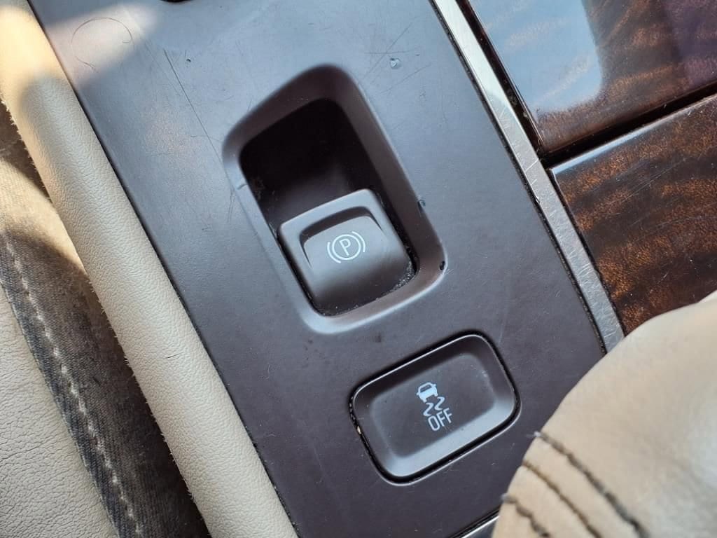 Thumbnail: 2014 Buick LaCrosse - 27