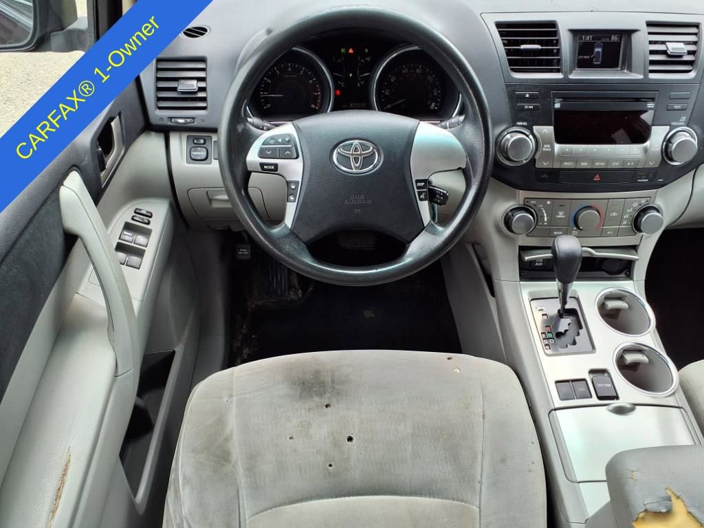 Thumbnail: 2012 Toyota Highlander - 14