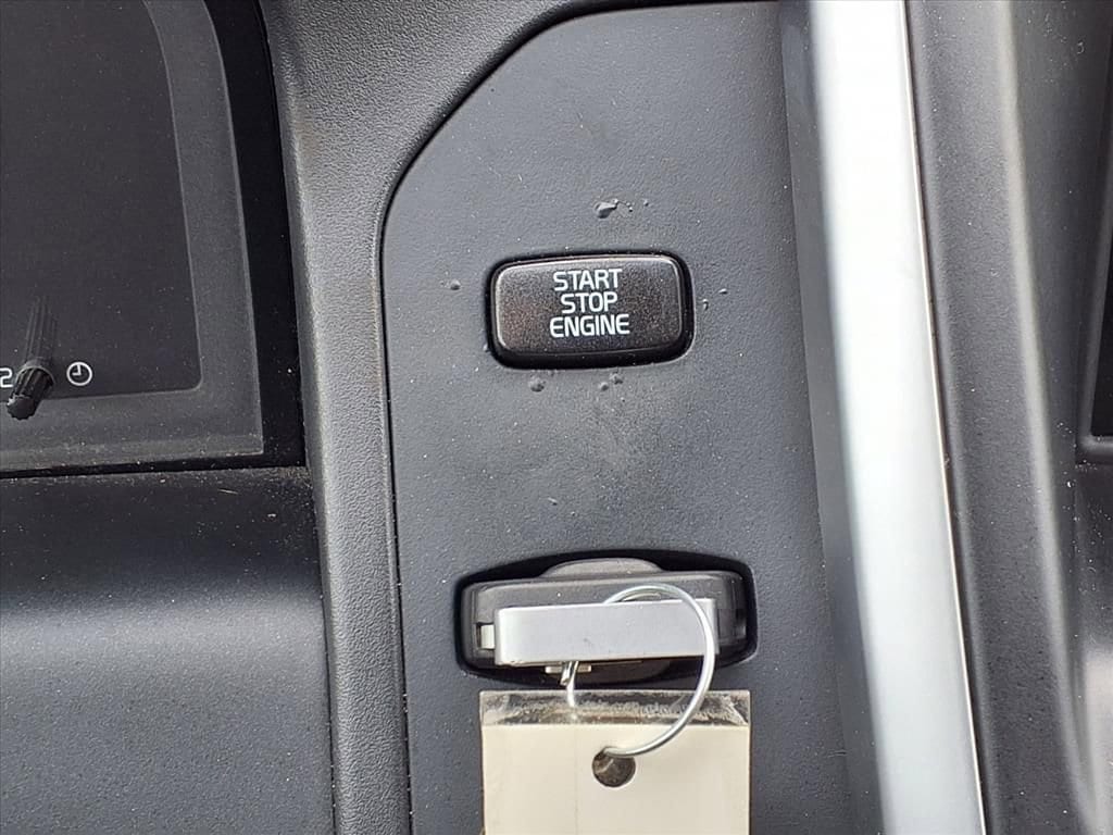 Thumbnail: 2010 Volvo XC60 - 23