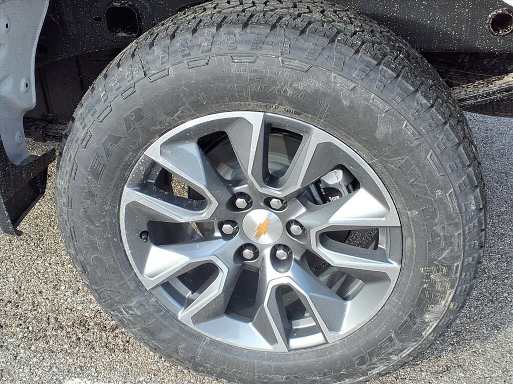 Thumbnail: 2026 Chevrolet Silverado 1500 - 7