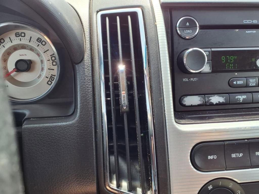 Thumbnail: 2010 Ford Edge - 26