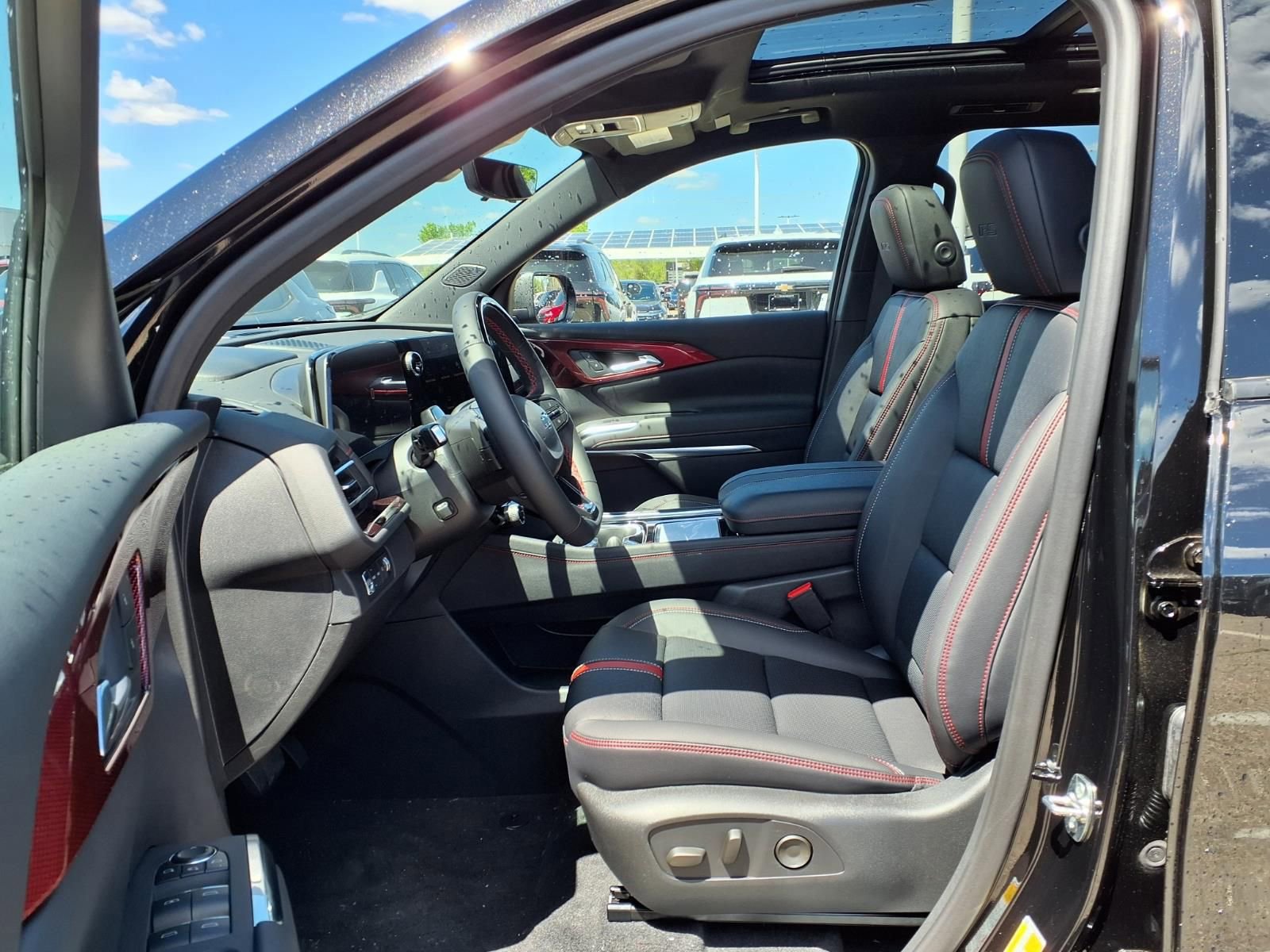 Thumbnail: 2026 Chevrolet Traverse - 15