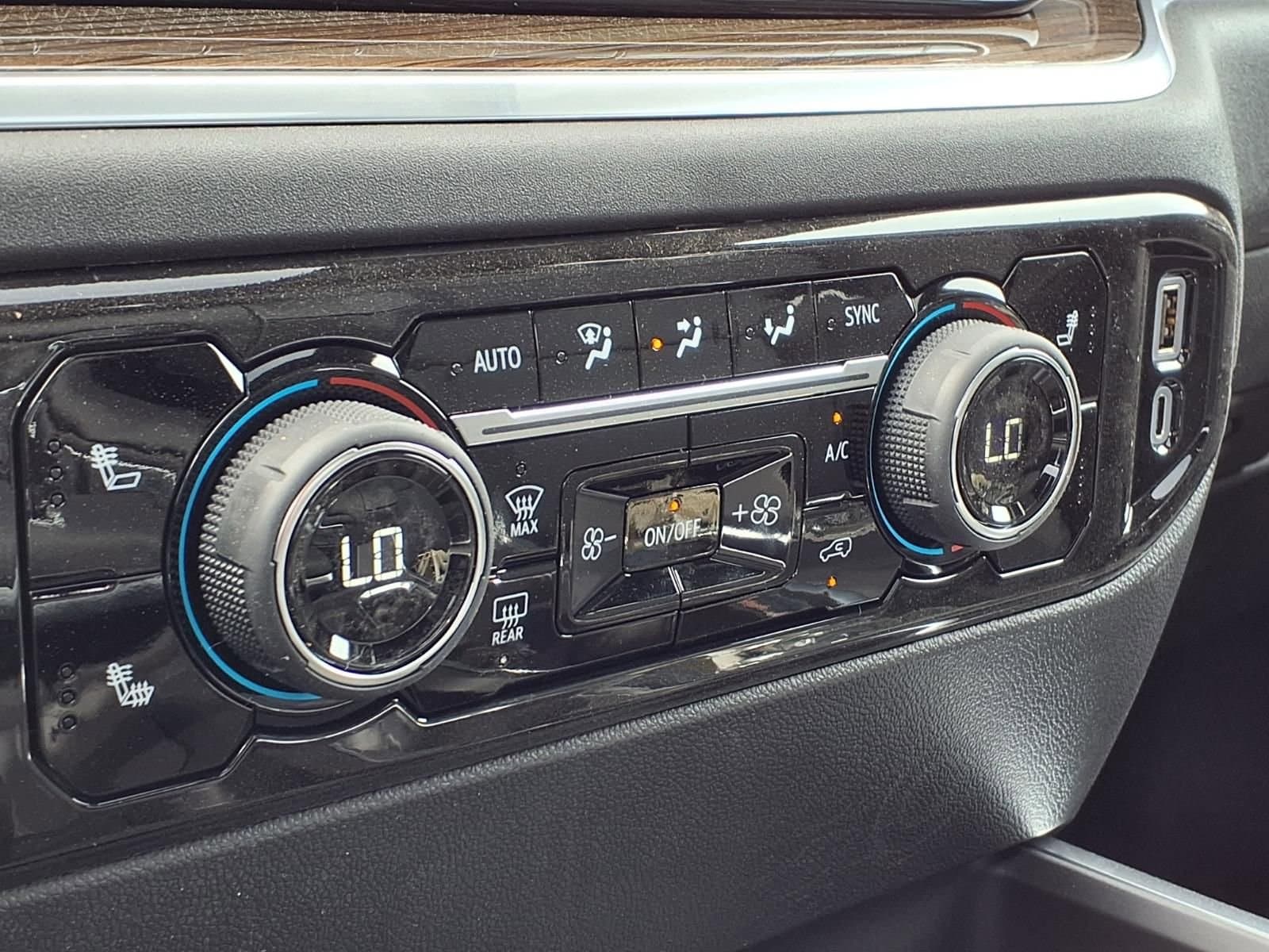 Thumbnail: 2026 Chevrolet Silverado 1500 - 19