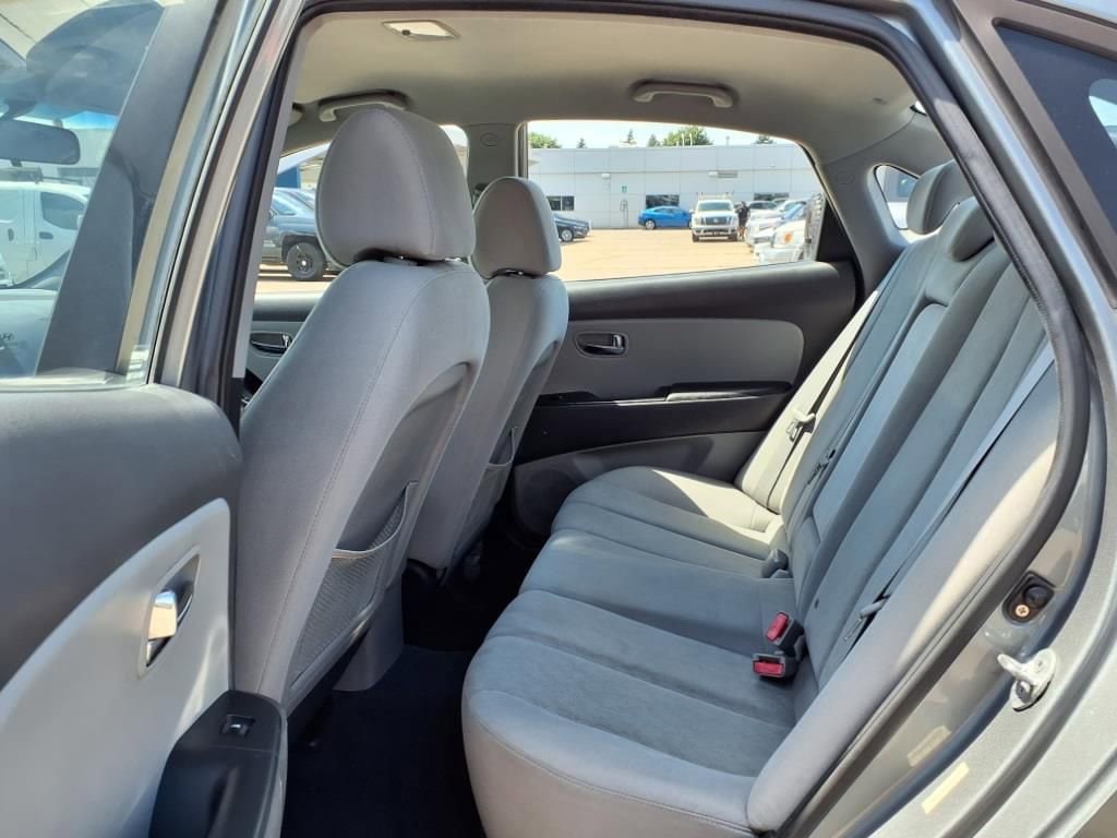 Thumbnail: 2010 Hyundai Elantra - 11