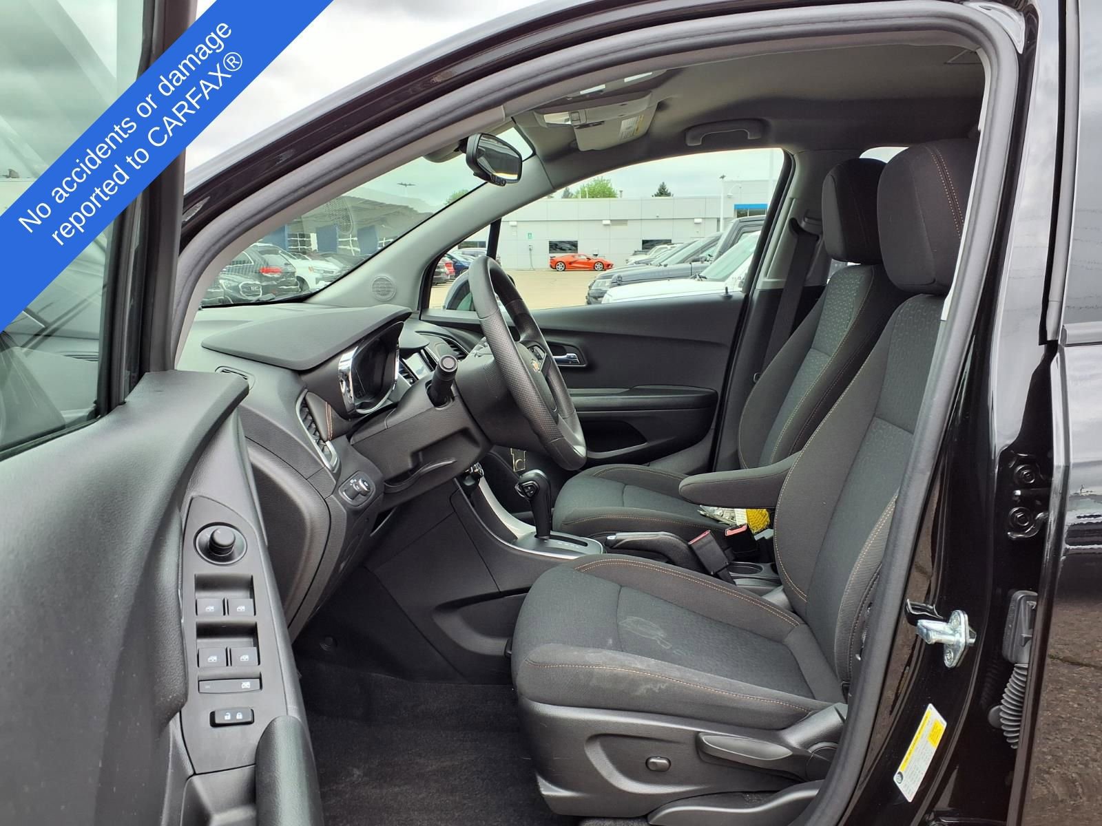 Thumbnail: 2022 Chevrolet Trax - 17