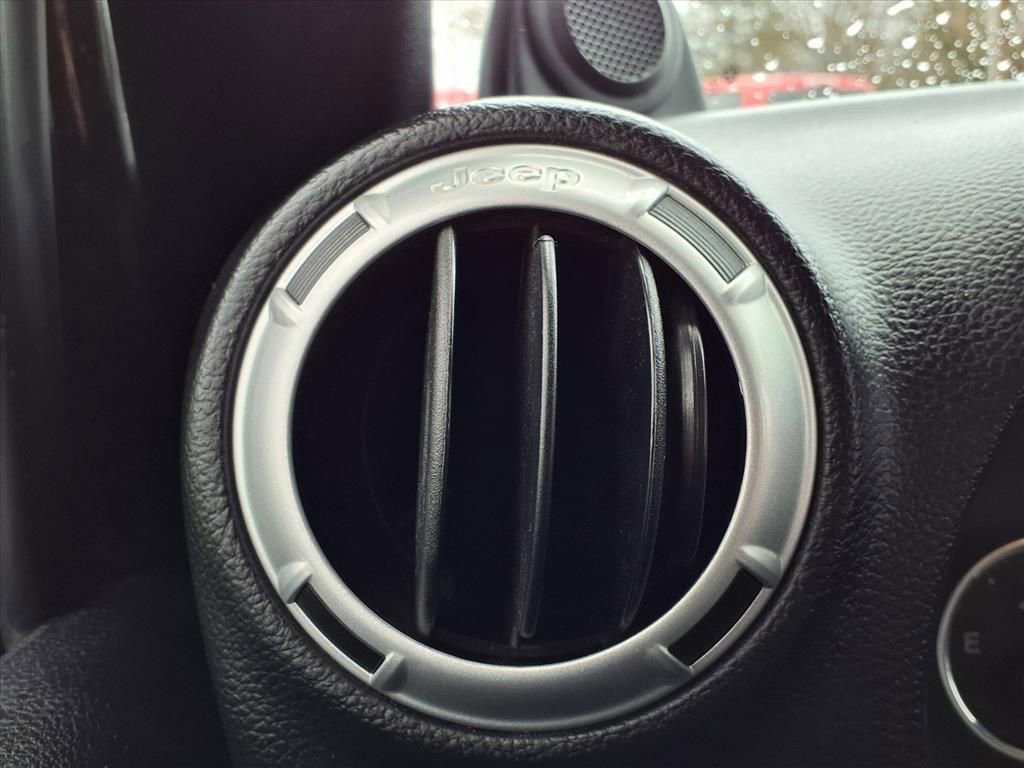 Thumbnail: 2013 Jeep Wrangler - 27