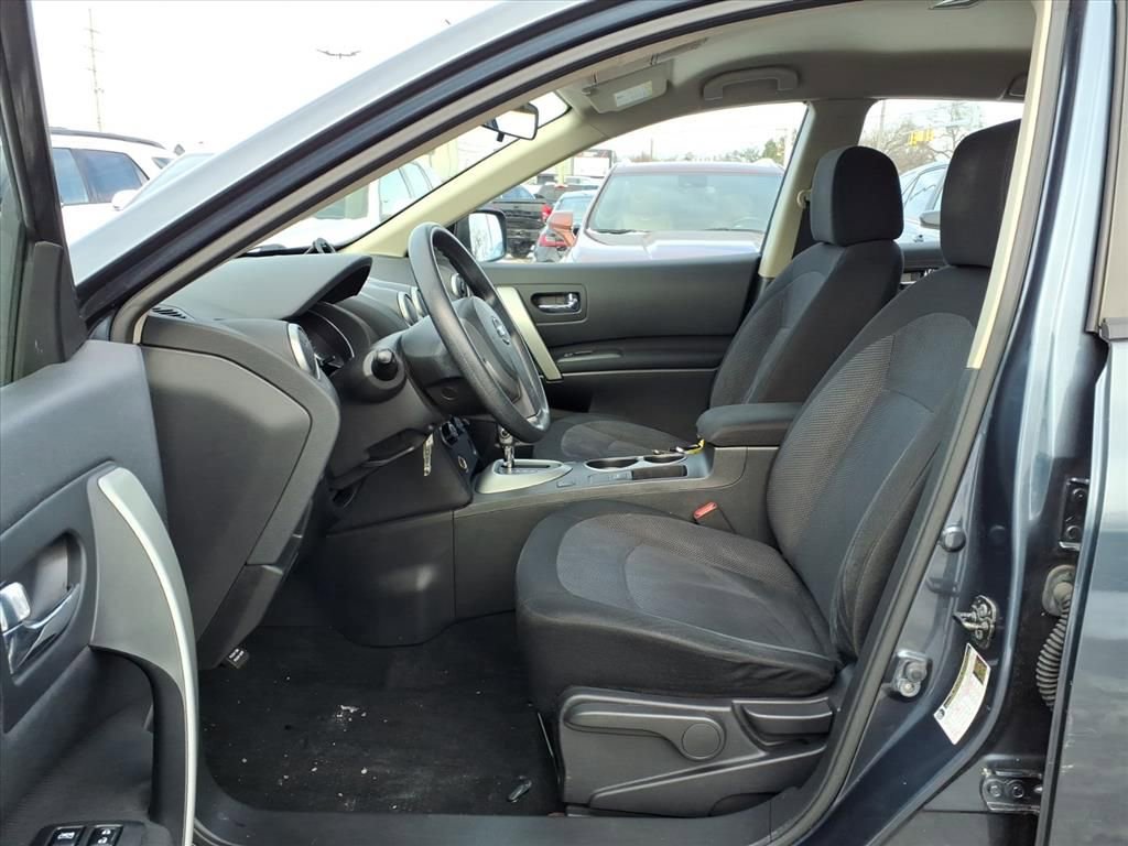 Thumbnail: 2012 Nissan Rogue - 16