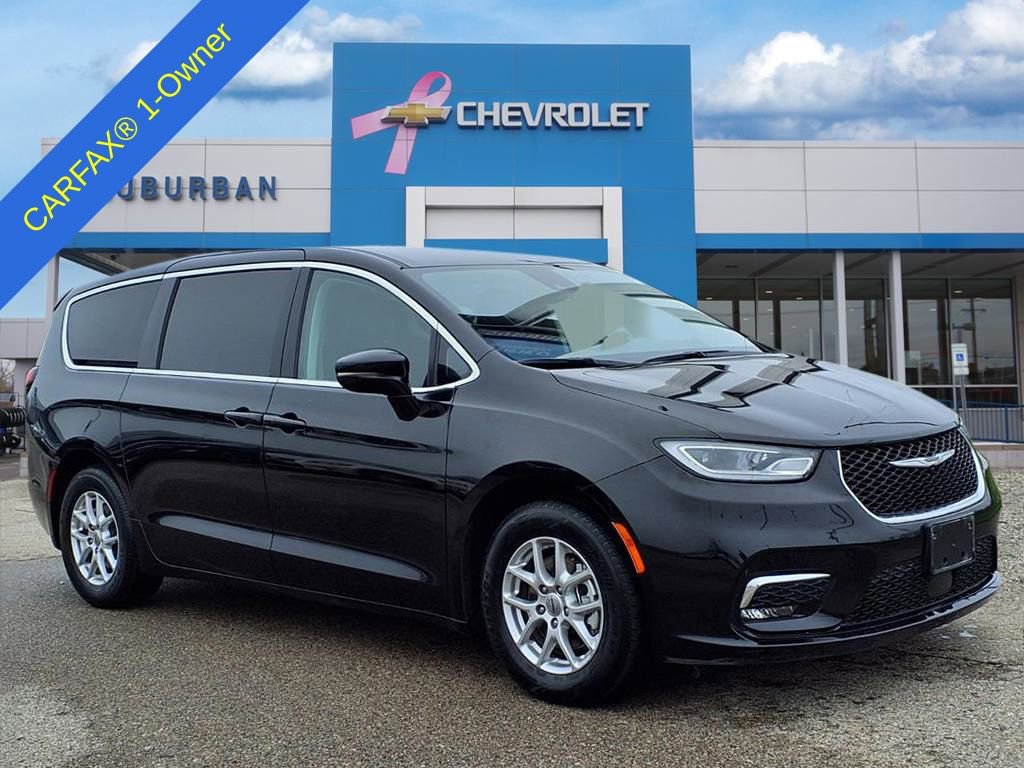 Thumbnail: 2024 Chrysler Pacifica - 3