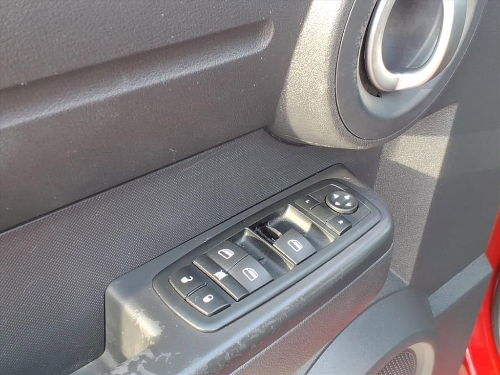 Thumbnail: 2008 Dodge Nitro - 16