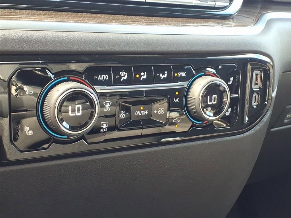 Thumbnail: 2026 Chevrolet Silverado 1500 - 21