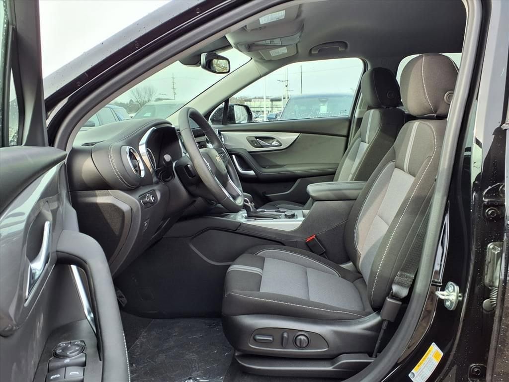 Thumbnail: 2026 Chevrolet Blazer - 13