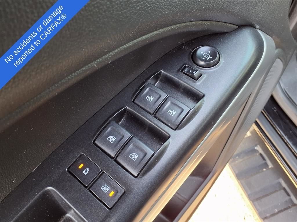 Thumbnail: 2022 Chevrolet Colorado - 16