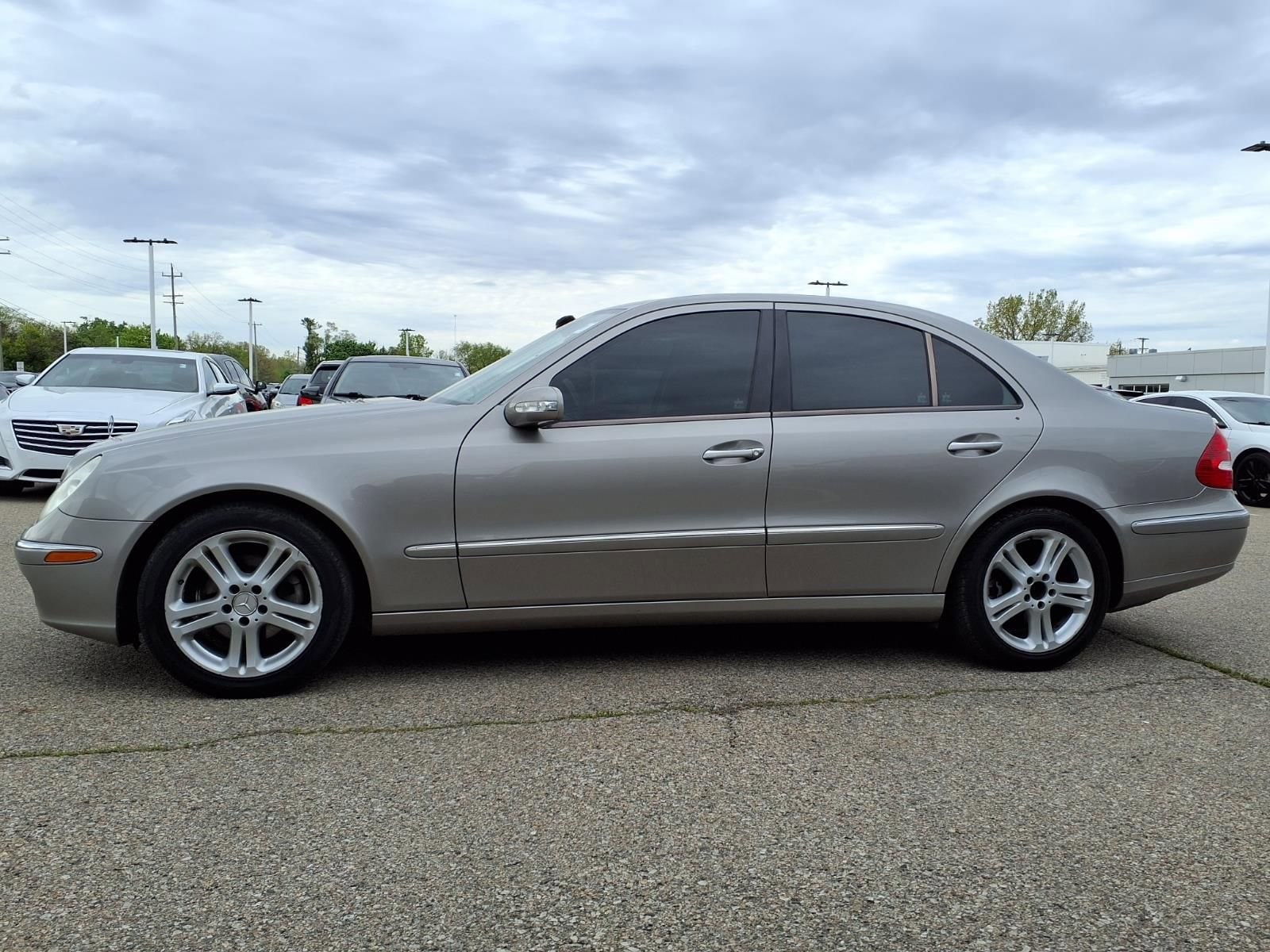 Thumbnail: 2006 Mercedes-Benz E-Class - 8