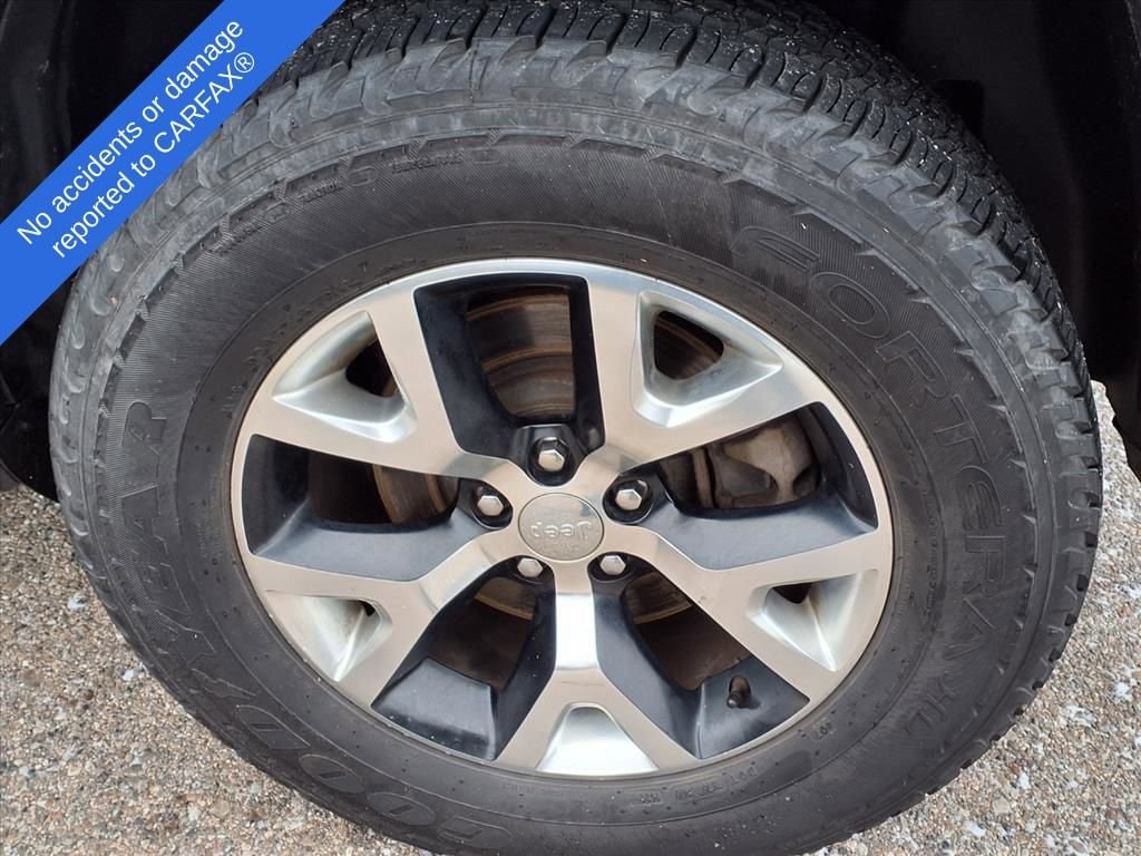 Thumbnail: 2015 Jeep Cherokee - 9