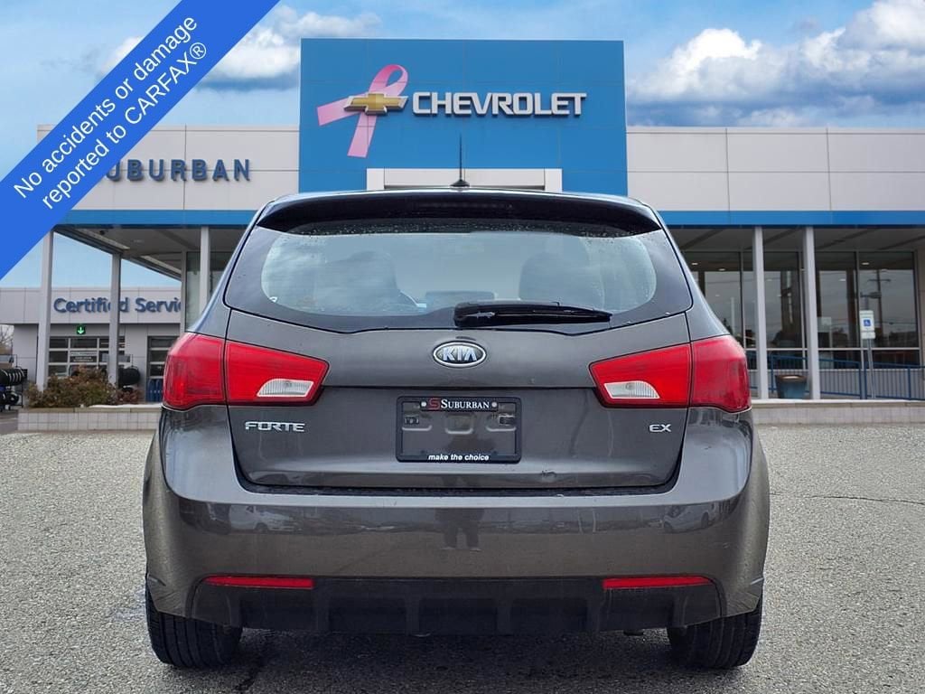Thumbnail: 2011 Kia Forte - 7